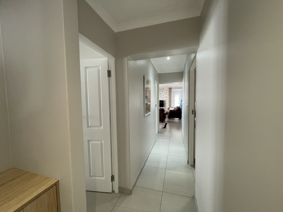 3 Bedroom Property for Sale in Langebaan North Western Cape